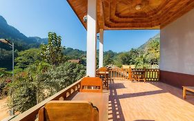 Nong Khiaw Ing Ing Mountain View